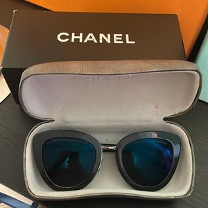 CHANEL sunglasses